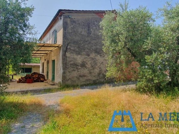 casa indipendente in vendita a Lamporecchio