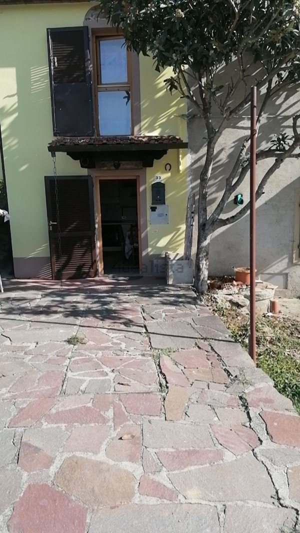 casa indipendente in vendita a Lamporecchio in zona San Baronto