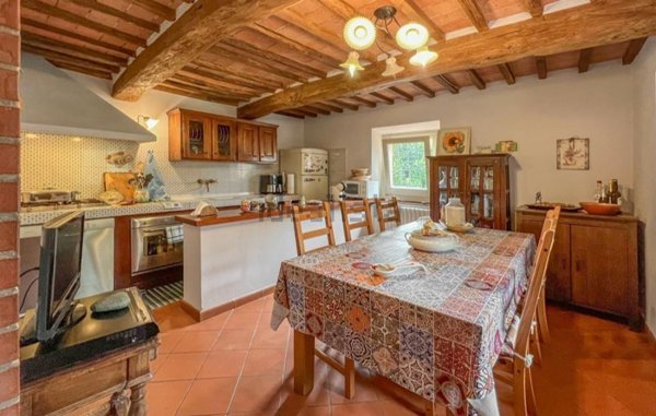 casa indipendente in vendita a Lamporecchio