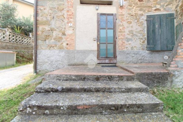 appartamento in vendita a Lamporecchio in zona Fornello