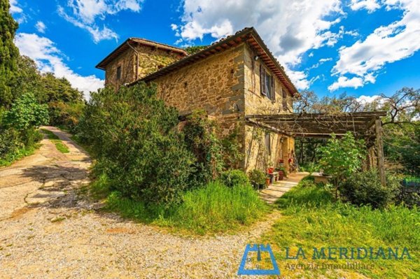 casa indipendente in vendita a Lamporecchio
