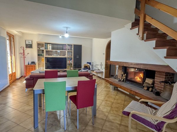 casa indipendente in vendita a Lamporecchio in zona San Baronto
