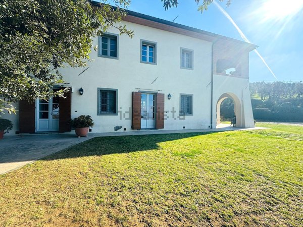 casa indipendente in vendita a Lamporecchio