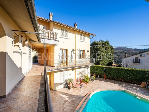 casa indipendente in vendita a Lamporecchio in zona San Baronto