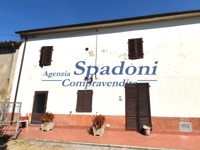 casa indipendente in vendita a Lamporecchio