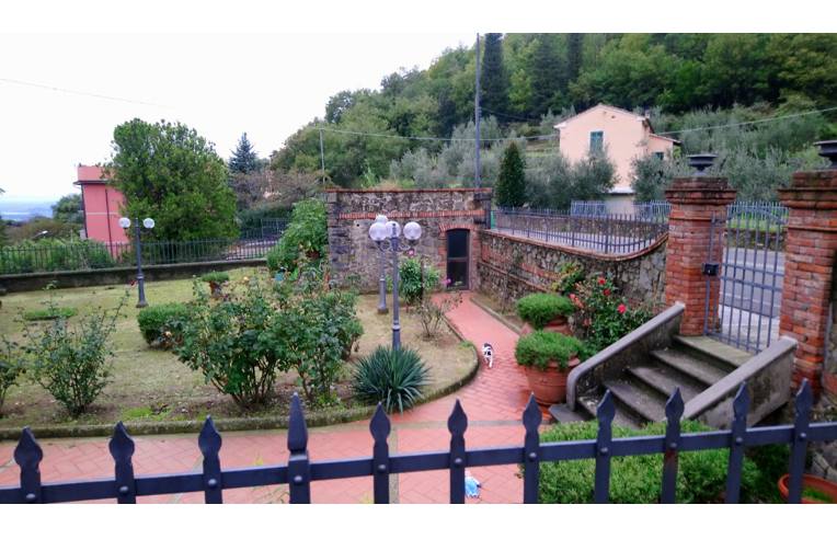 casa indipendente in vendita a Lamporecchio in zona San Baronto