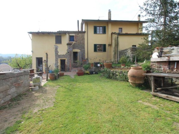 casa indipendente in vendita a Lamporecchio