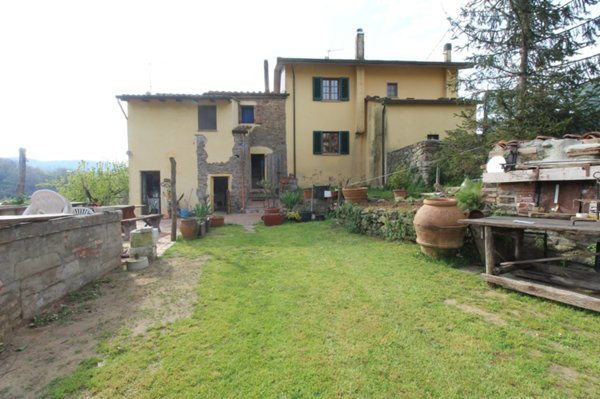 casa indipendente in vendita a Lamporecchio