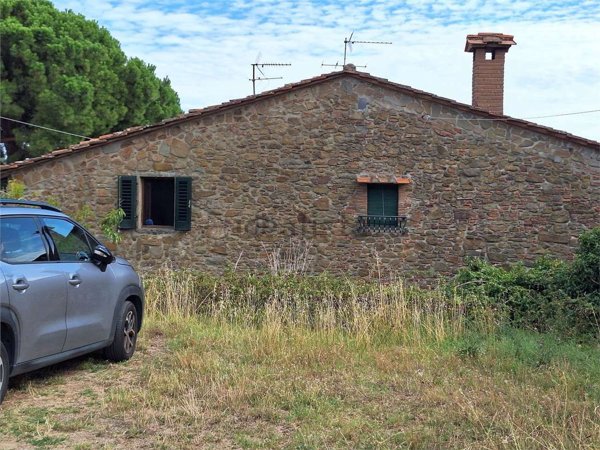 appartamento in vendita a Lamporecchio in zona Porciano