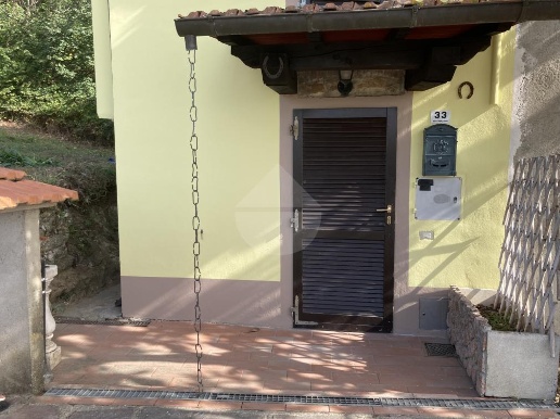 casa indipendente in vendita a Lamporecchio in zona San Baronto