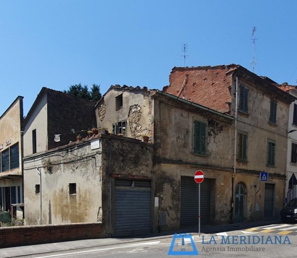 casa indipendente in vendita a Lamporecchio