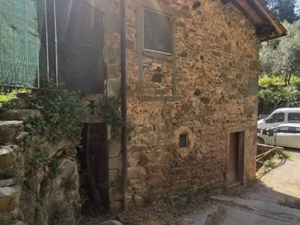 casale in vendita a Lamporecchio