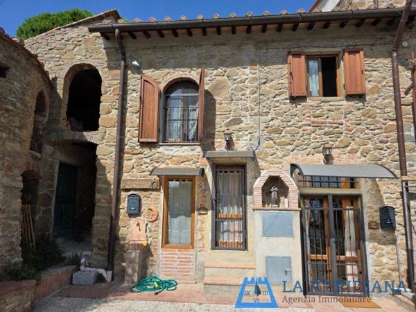 casa indipendente in vendita a Lamporecchio