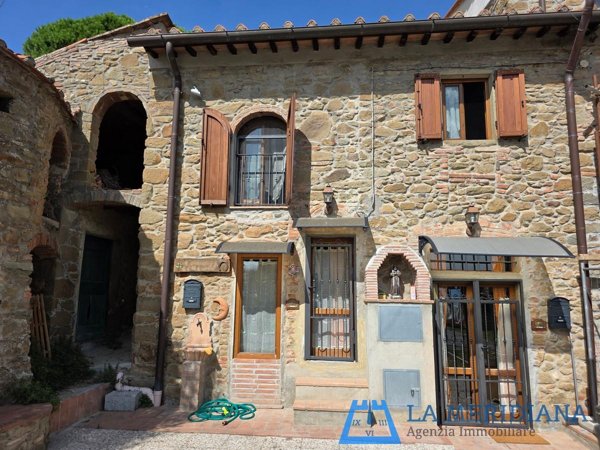 casa indipendente in vendita a Lamporecchio