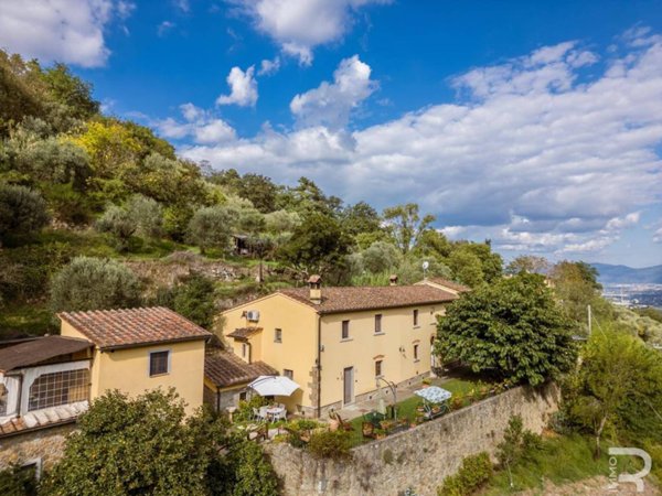 casale in vendita a Lamporecchio