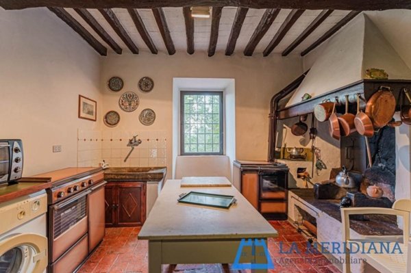 casa indipendente in vendita a Lamporecchio