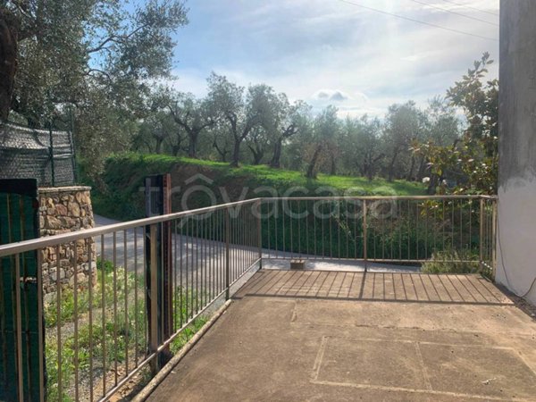 casa indipendente in vendita a Lamporecchio