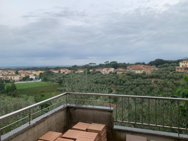 casa indipendente in vendita a Lamporecchio