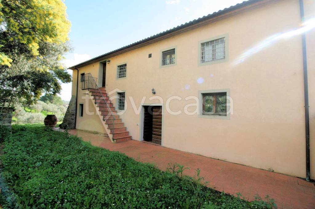 casa indipendente in vendita a Lamporecchio