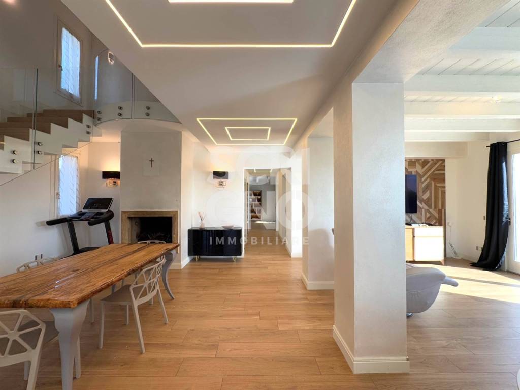 casa indipendente in vendita a Lamporecchio