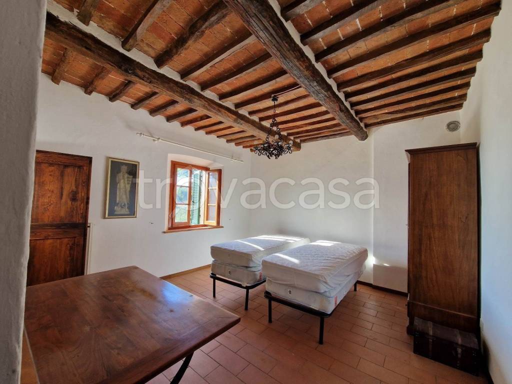 appartamento in vendita a Lamporecchio in zona Porciano