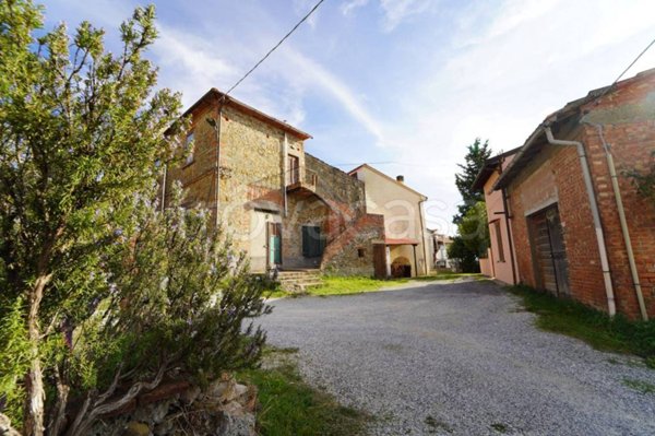 appartamento in vendita a Lamporecchio in zona Fornello