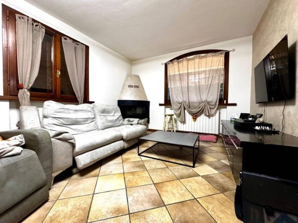 casa indipendente in vendita a Lamporecchio in zona Mastromarco