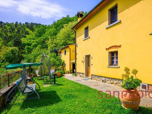 casa indipendente in vendita a Lamporecchio in zona San Baronto