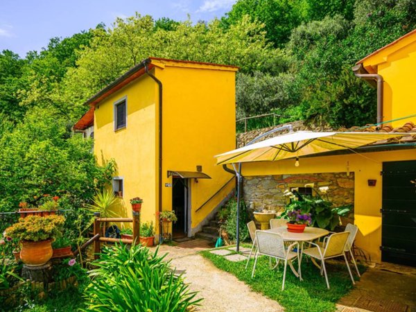 casa indipendente in vendita a Lamporecchio in zona San Baronto
