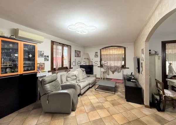 casa indipendente in vendita a Lamporecchio in zona Mastromarco