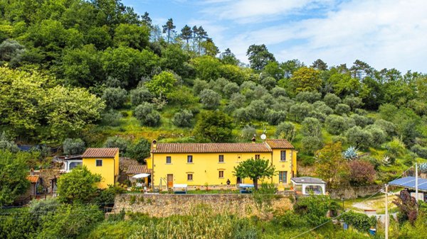 casa indipendente in vendita a Lamporecchio