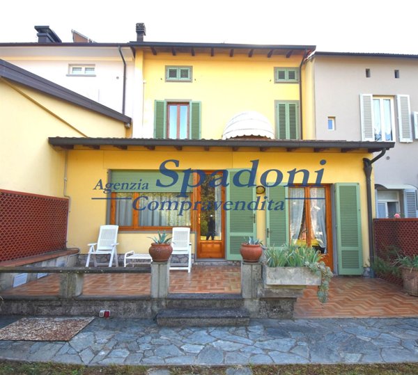 casa indipendente in vendita a Lamporecchio