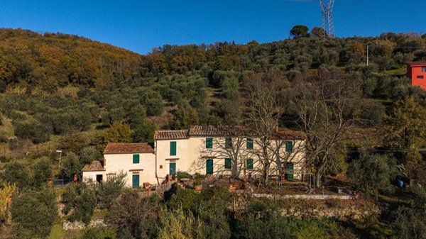 casa indipendente in vendita a Lamporecchio in zona San Baronto