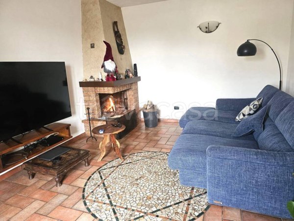 casa indipendente in vendita a Lamporecchio