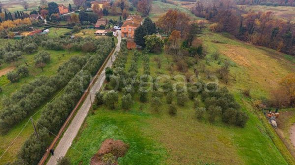 casa indipendente in vendita a Lamporecchio
