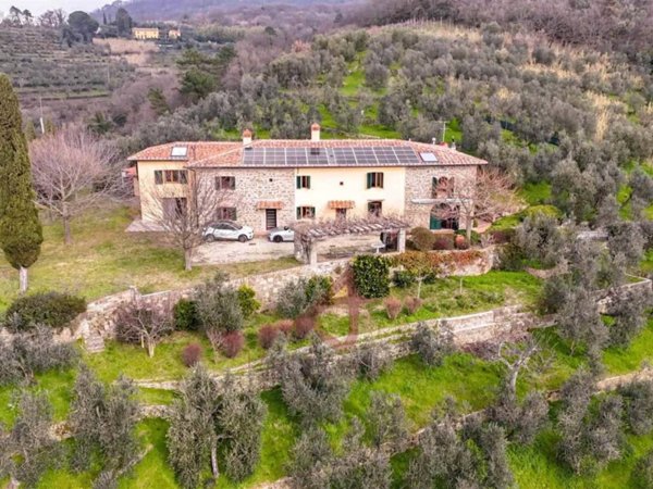 casa indipendente in vendita a Lamporecchio