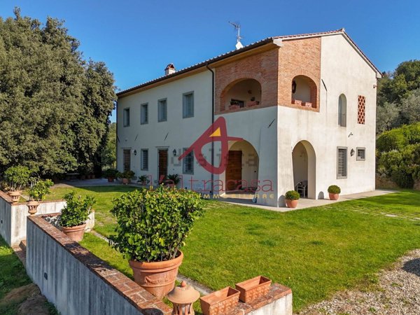 casale in vendita a Lamporecchio