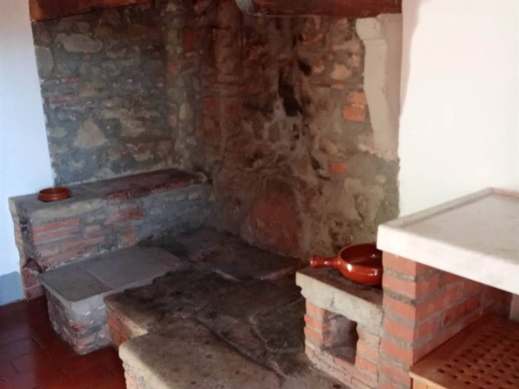 appartamento in vendita a Lamporecchio in zona San Baronto