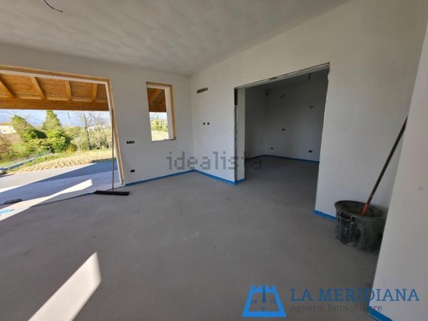 casa indipendente in vendita a Lamporecchio