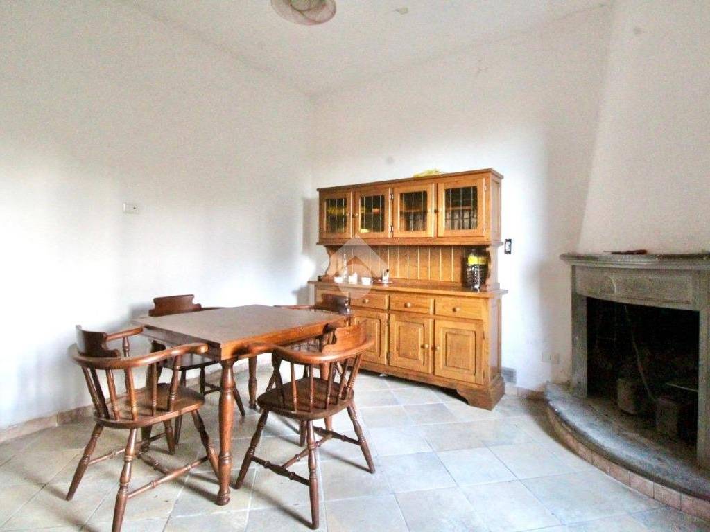 appartamento in vendita a Lamporecchio in zona San Baronto