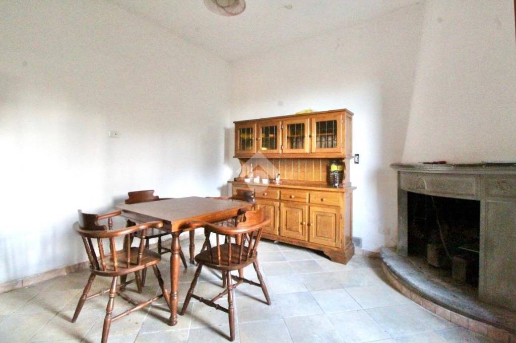 appartamento in vendita a Lamporecchio in zona San Baronto