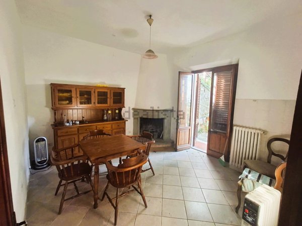 appartamento in vendita a Lamporecchio in zona San Baronto