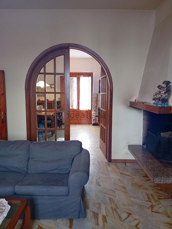 casa indipendente in vendita a Lamporecchio