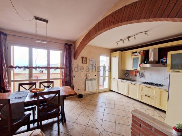 casa indipendente in vendita a Lamporecchio in zona San Baronto