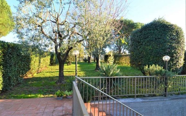 casa indipendente in vendita a Lamporecchio