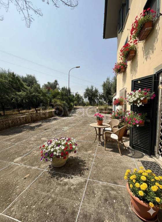 casa indipendente in vendita a Lamporecchio in zona Borgano
