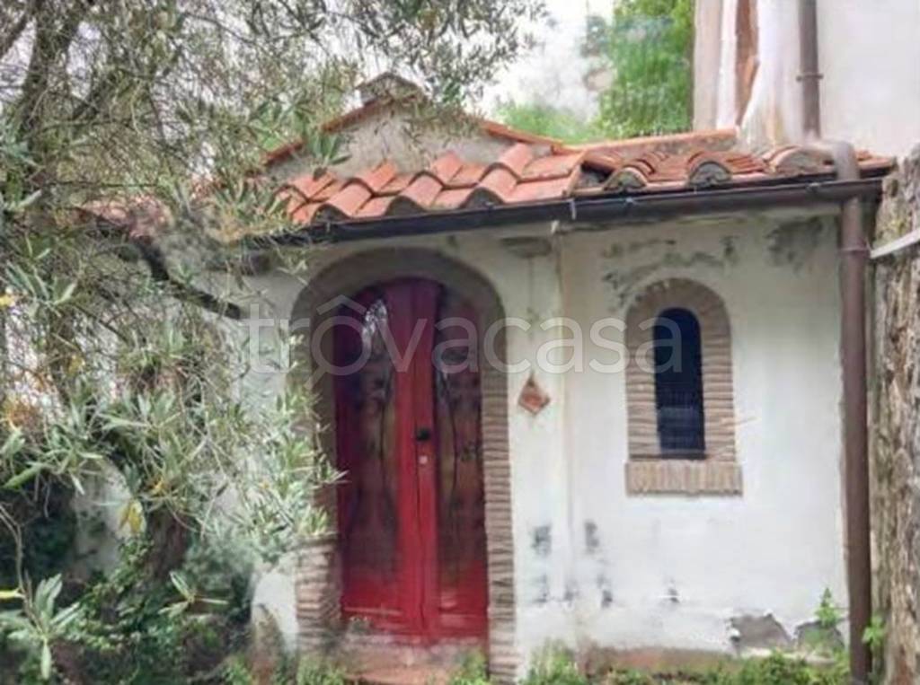 casa indipendente in vendita a Lamporecchio in zona San Baronto