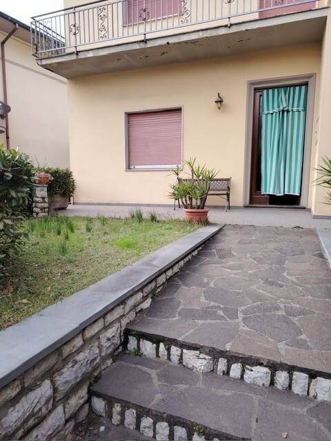 casa indipendente in vendita a Lamporecchio