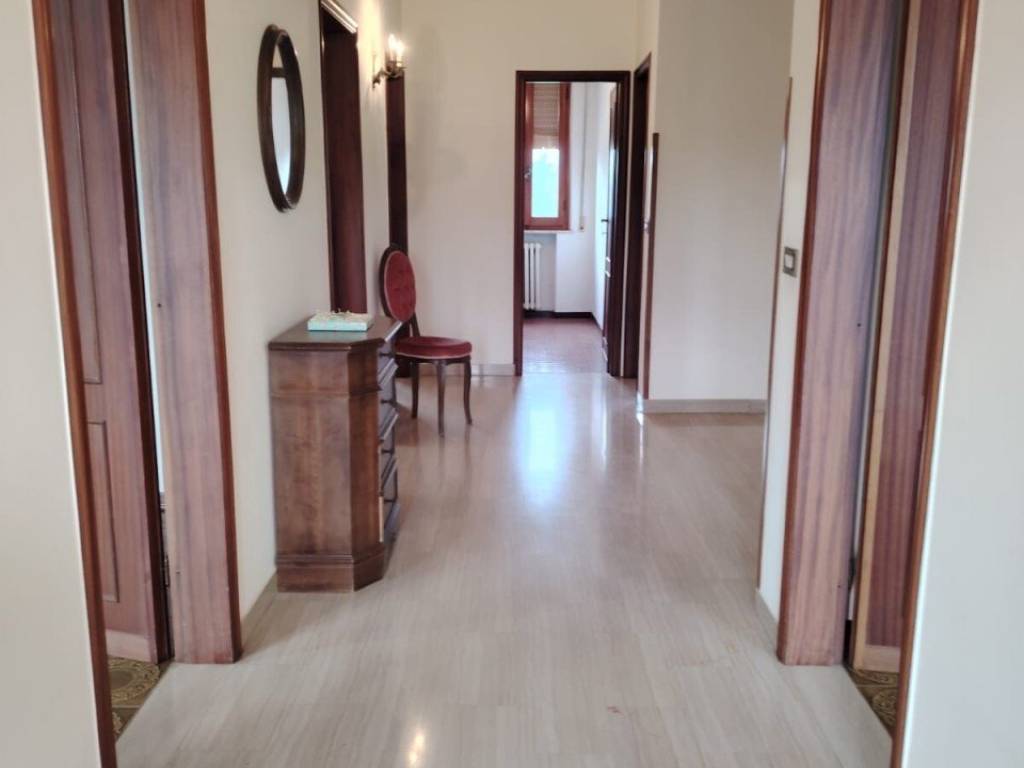 casa indipendente in vendita a Lamporecchio