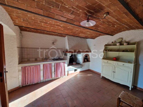 appartamento in vendita a Lamporecchio in zona Porciano